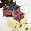 Load image into Gallery viewer, Velvet bow scrunchie set