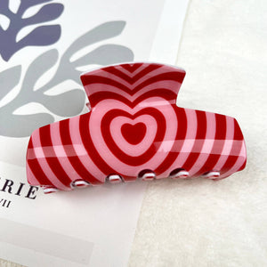 Love plaid hair claw clip