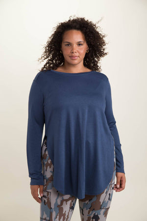 Mono B - CURVY Side Slit Tee