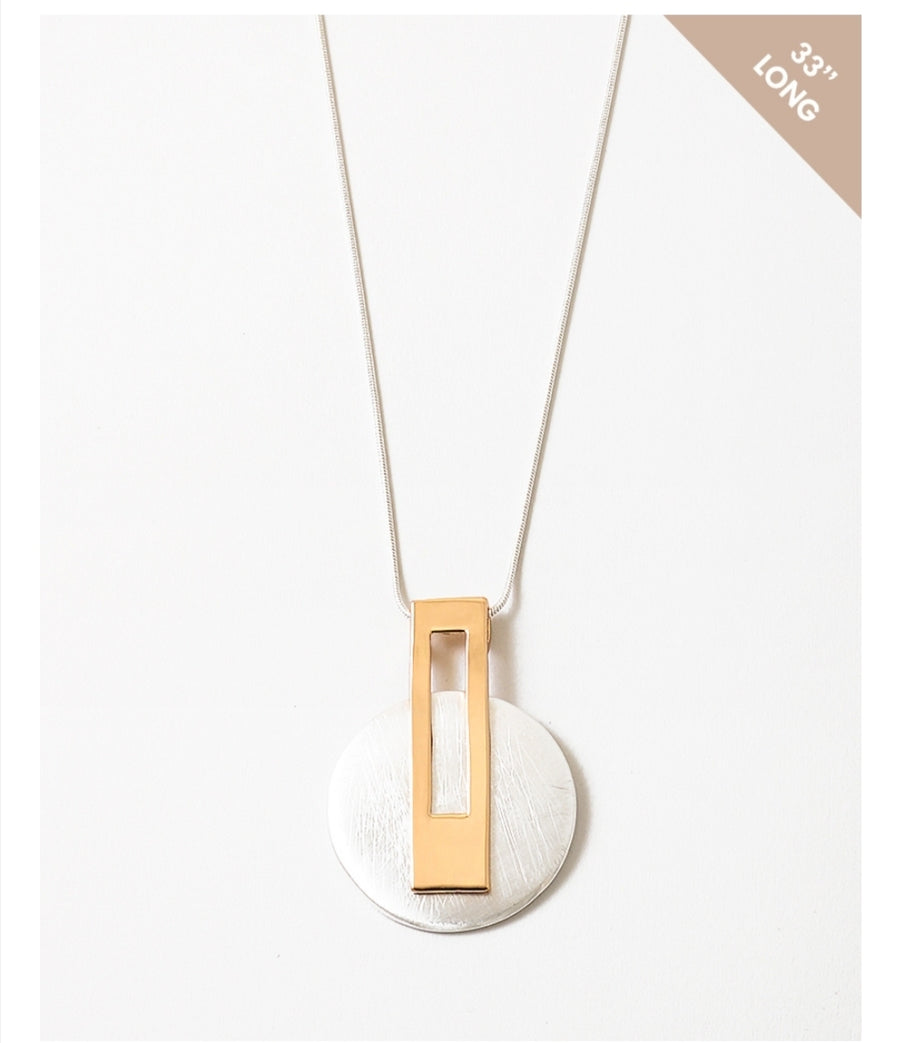 Artsy pendant necklace
