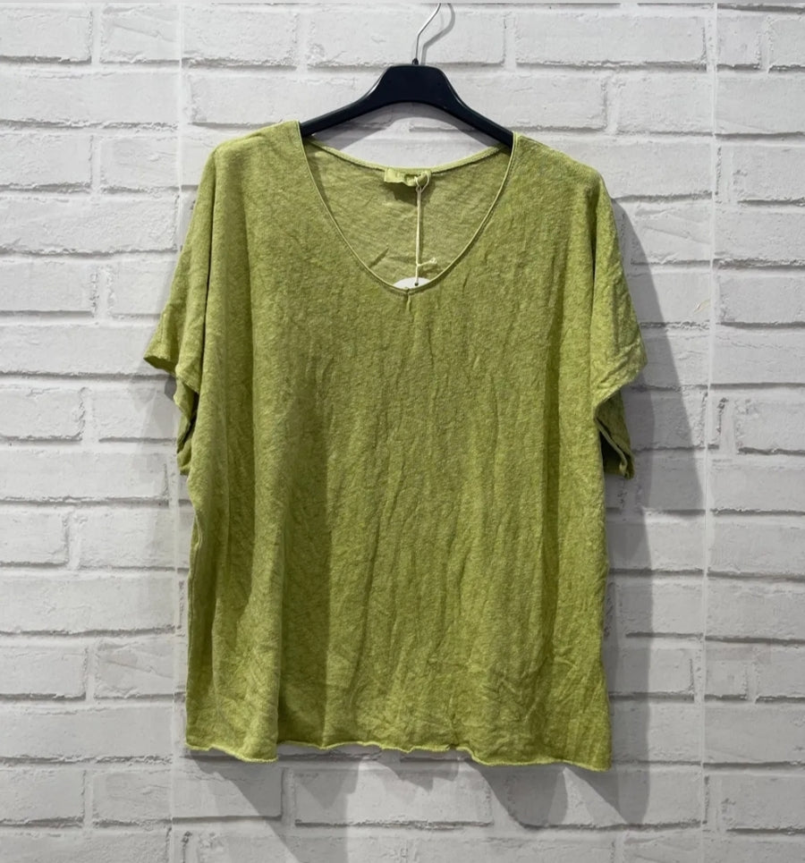 Quinn Basic Tee