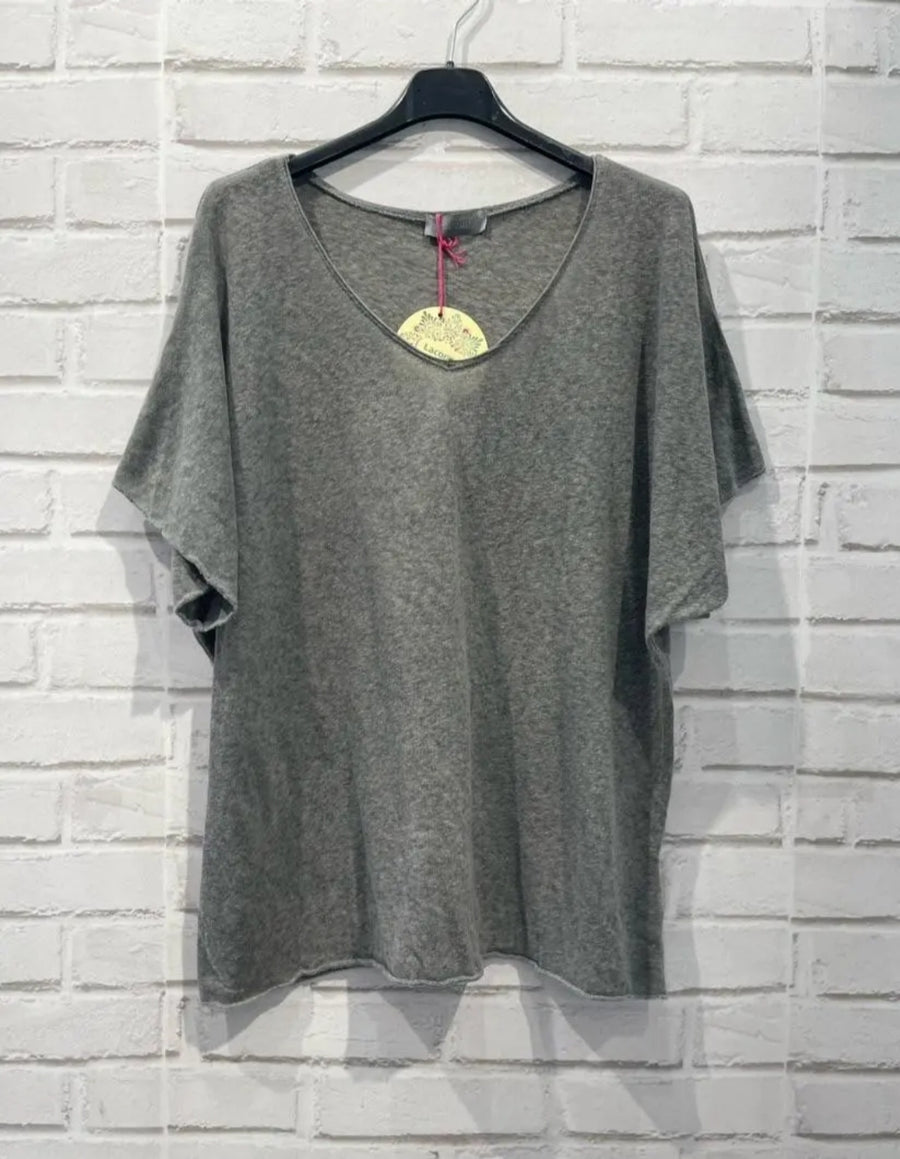Quinn Basic Tee