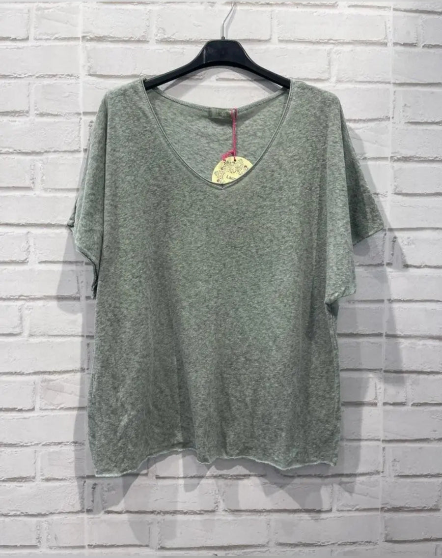 Quinn Basic Tee