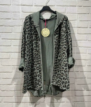 Leopard cardi