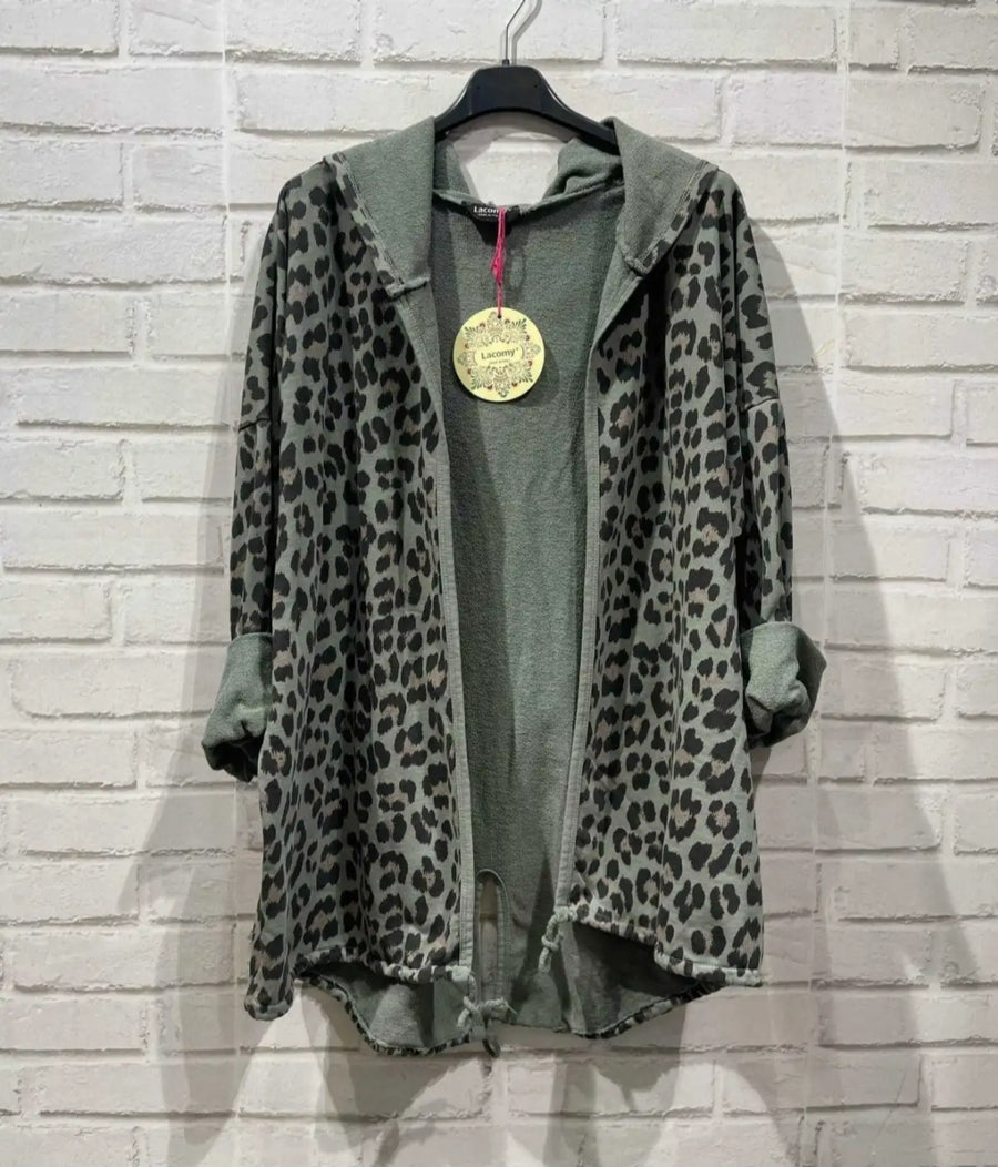 Leopard cardi