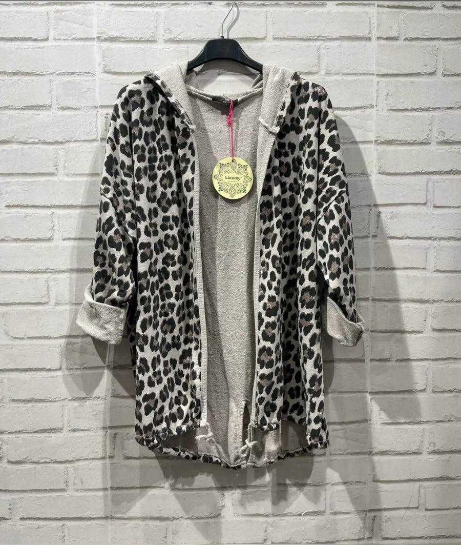 Leopard cardi