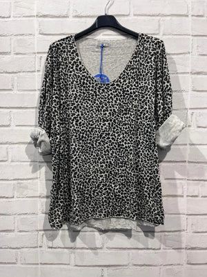 Leopard knit